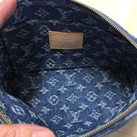 LIKE NEW 🌸🌸 RARE 🌸🌸 Louis Vuitton Denim Pouch - Picture 6 of 14